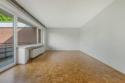 Hamburg HELLE, RUHIGE UND GEPFLEGTE WOHNUNG MIT GROSSEM BALKON NAHE BERNER GUTSPARK MIT PERFEKTER ANBINDUNG! Wohnung kaufen