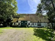 Wöhrden Verkauf eines idyllisch gelegenen Bauernhauses mit eingewachsenem Grundstück 5 km von Heide entfernt Haus kaufen