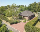 Hude Bungalow, schönes Grundstück in Hude / Schwabstedt. Ruhig im wunderschönen Treenetal. Haus kaufen