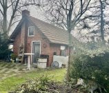 Blomberg (Landkreis Wittmund) Einfamilienhaus / Resthof mit Stall, Halle und Partyhütte auf 46.442 m² Grundstück Haus kaufen