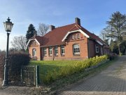 Bunde * Historische Denkmalgeschützte Doppelhaushälfte (rechts) in Wymeer, Ostfriesland * Komplett saniert 2022 * Haus kaufen