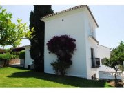 Estepona HDA-immo.eu: Traumhafte sonnenverwöhnte & geräumige Villa in Estepona (El Paraiso) zu verkaufen Haus kaufen