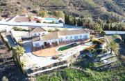 Sayalonga Villa mit pool und einem fantastischen Meerblick Haus kaufen