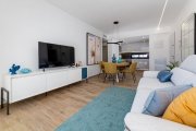 Los Alcázares Komfortable Penthouse-Wohnungen mit 2 Schlafzimmern, 2 Bädern, Tiefgaragenstellplatz und Gemeinschaftspool Nähe Roda Golf