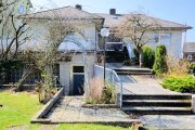 Holzminden 1- Familienwohnhaus, Einliegerwohnung möglich, Garage, Garten mit überdachtem Freisitz Haus kaufen