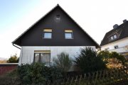 Eschershausen Ein- bis Zweifamilienhaus in ruhiger Ortsrandlage von Eschershausen! Haus kaufen