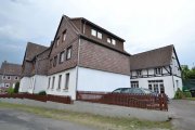 Eschershausen Mehrfamilienhaus mit 7 WE, Werkstattgebäude und 3 Garagen Haus kaufen