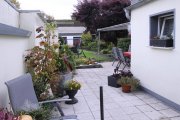 Mönchengladbach ++INS NEUE JAHR MIT EINEM NEUEN KAPITEL++
Reihenmittelhaus, 119 m², 5 Räume, Garten und Terrasse Haus kaufen