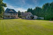 Emmerich am Rhein Elten: Stilvolles Reetdach-Landhaus mit freier Aussicht Haus kaufen