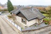 Harscheid Großzügiger Bungalow mit Garten und Garagen im Höhenort Harscheid Haus kaufen