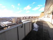 Stuttgart großzügige 3 Zi. ETW, 6.OG, Lift, ca. 85 m², Stellplatz, ruhige Lage mit großartigem Ausblick, in S-Sommerrain Wohnung