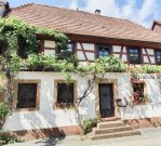 Dörrenbach Winzeranwesen mit Weinstube, Scheune, Innenhof -in idyllischer Umgebung Haus kaufen