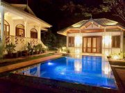 Hua Hin Vintage Thai Design Pool Villa am Berg – 150 m zum schönen Strand Haus kaufen