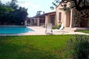 Cheval-Blanc Schöne und stilvolle Villa mit viel Umschwung im Herzen der Provence und mit Swimming Pool Haus kaufen