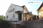 Kulmbach Einfamilienhaus mit Potential!
Renovieren und einziehen! Haus kaufen