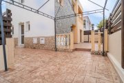 Ayia Triada 3 bedroom, 3 bathroom, detached villa with TITLE DEED just 350m to the beach in popular Ayia Triada - TBG126This charming home