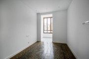 Barcelona Neu renovierte Wohnung im linken Eixample in Barcelona. 163m2 bebaute Fläche, 150m2 Wohnfläche. Sie verfügt über 2 2 Wohnung