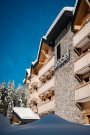 Kolašin Ski Apartment is part of a hotel, located directly on the slopes of Kolasin 1600 Ski Resort. This is the first ski-in & in