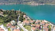 Kotor Apartment is Kotor, in the groundfloor of a small sophisticated building by the sea. Green terrace with seaview of 47 m2, and a