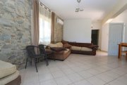 Paralimni 1 bedroom, 1 bathroom first floor apartment with Title Deeds in Paralimni - PAR200.Set on the first floor with staircase access