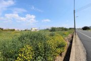 Paralimni 2406m2 plot of land in quiet residential area of Paralimni - LPAR172.Located close to local amenities, this plot offers road