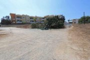 Paralimni Triangular shaped plot of land in residential area of Paralimni - LPAR176This 617m2 plot of land has road access and is located