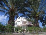 Pernera 5 bedroom, 4 bathroom, detached villa with Private 10 x 5m swimming pool and TITLE DEEDS in Pernera area - PER133.Set in quiet j