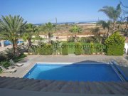 Pernera 5 bedroom, 4 bathroom, detached villa with Private 10 x 5m swimming pool and TITLE DEEDS in Pernera area - PER133.Set in quiet j