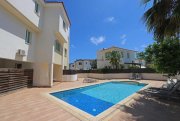 Pernera Bright, modern 2 bedroom apartment in fantastic Pernera location - ORE128.Located on a popular complex complete with communal