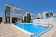 Protaras Stunning 6 bedroom, 5 bathroom villa with private overflow swimming pool and panoramic sea views from the roof terrace in - Haus