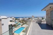 Protaras Stunning 6 bedroom, 5 bathroom villa with private overflow swimming pool and panoramic sea views from the roof terrace in - Haus