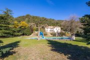 Tordera Finca mit 14,2 Hektar Land und grosser Naturstein Masia in gutem Zustand. Wunderschöne Aussicht, mitten im Naturpark Montnegre,