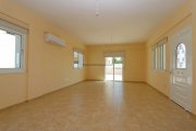 Vrysoulles Spacious 3 bedroom, 1 bathroom, 1 wc, detached villa in residential area of Vrysoulles village - ANV107.Recently repainted thi