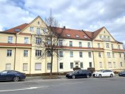 Zwickau Schöne Wohnung in Denkmalschutzobjekt mit neuewertiger Einbauküche, Stellplatz und Balkon Wohnung mieten