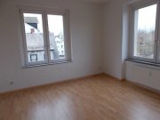 Limbach-Oberfrohna *** Großzügige WG 2-Zimmer mit Wannenbad, Einbauküche und Laminat im Zentrum *** Wohnung mieten