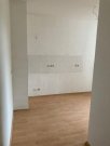 Limbach-Oberfrohna Günstige und großzügige 2-Zimmer mit Laminat in ruhiger Lage! EBK mgl. Wohnung mieten