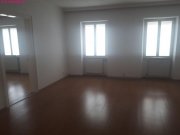 Bruck an der Leitha Schöne 2 - ZIMMER Wohnung mit Balkon! Wohnung mieten