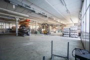 Bozen Halle / Lager mit Büro in der Nähe von Bozen Süd zu vermieten Gewerbe mieten