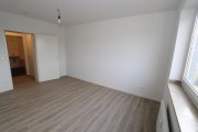 Duisburg RESERVIERT! renovierte 3-Zimmer-Wohnung - nur mit Wohnberechtigungsschein (WBS) für 3 - 4 Personen Wohnung mieten