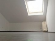 Hattersheim am Main +++ Renovierte 3 Zi. DG Whg. für Pärchen oder Singles!!! Wohnung mieten