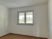 Ehrenkirchen Modern und hell, mit Einbauküche Wohnung mieten