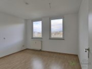 Meiningen (12536_24) MGN: moderne 2-Zimmer-Wohnung mit Laminatböden im Dachgeschoss, Hausmeisterdienste inklusive Wohnung mieten